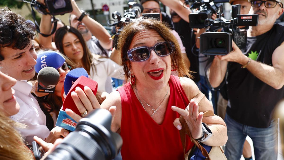 Leire Díez, a su llegada a la sede del PSOE en la calle Ferraz