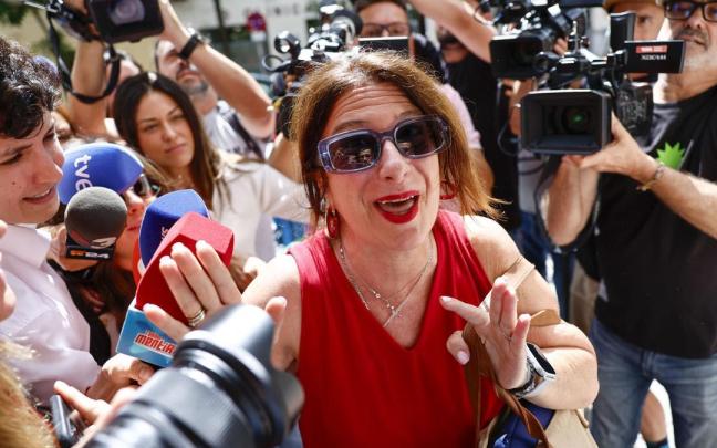 Leire Díez, a su llegada a la sede del PSOE en la calle Ferraz