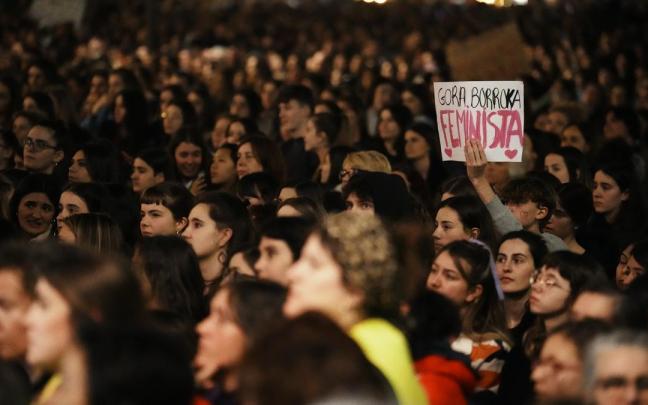 Manifestación convocada por el Movimiento Feminista de Euskal Herria por el 8M, Día Internacional de la Mujer, en Bilbao.