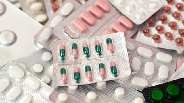 Blisters con distintos tipos de pastillas.