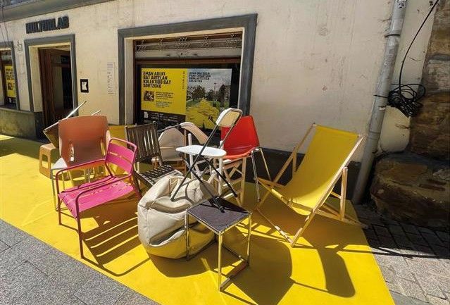 Recogida de mobiliario en Kulturlab para Parkea Kultur Gunea