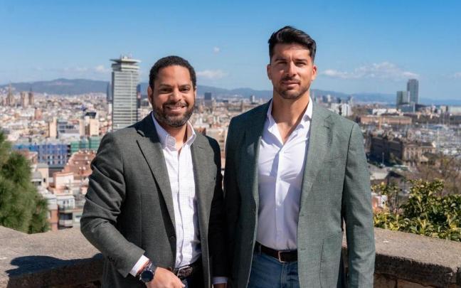 El secretario general de Vox, Ignacio Garriga, junto al campeón olímpico Cristian Toro, nuevo portavoz nacional de Deportes.