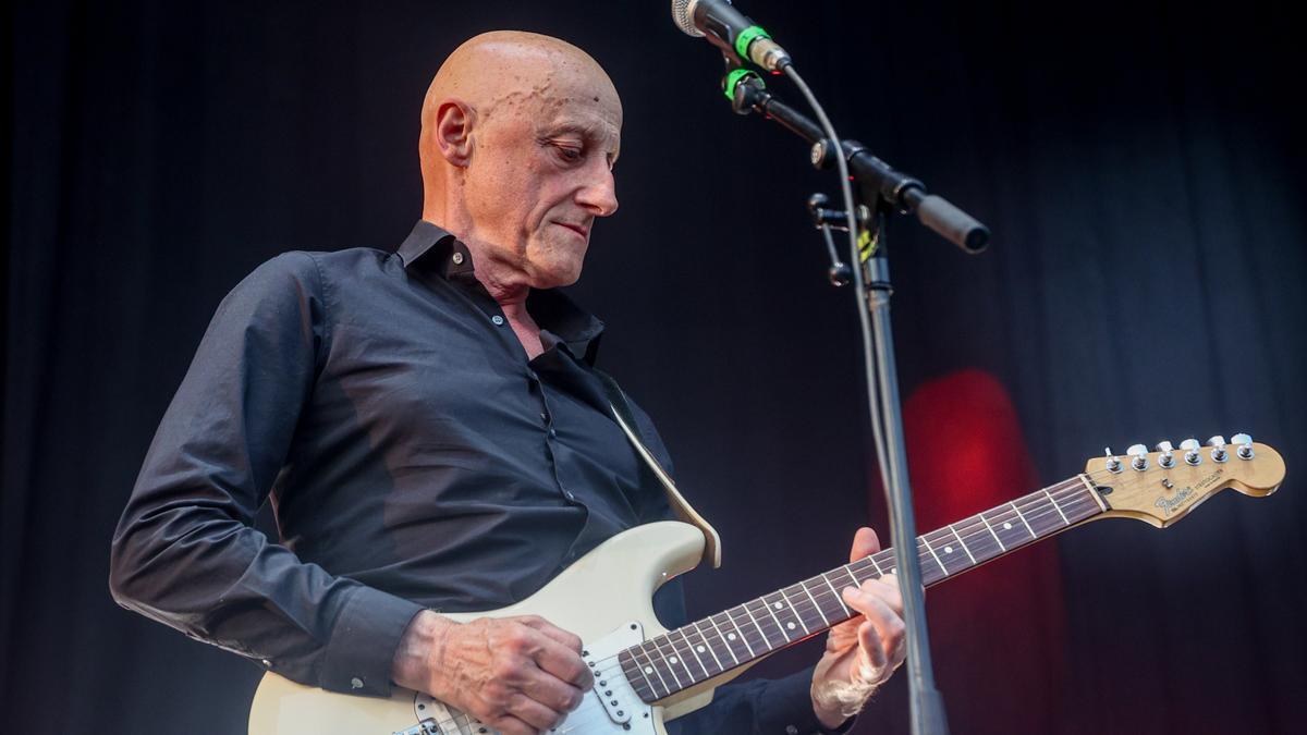 Jorge Martínez durante una actuación con 'Ilegales' en 2023 en Madrid.