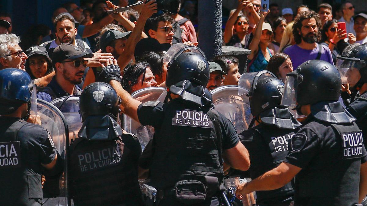 Incidentes y varios detenidos tras la concentración de la CGT en Buenos Aires