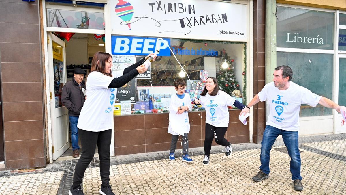 Tercer premio de la Lotería de Navidad en Pasai Antxo Tercer premio de la Lotería de Navidad en Pasai Antxo