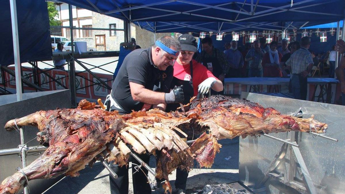 Asado de novilla terreña en la fiesta de San Jorge