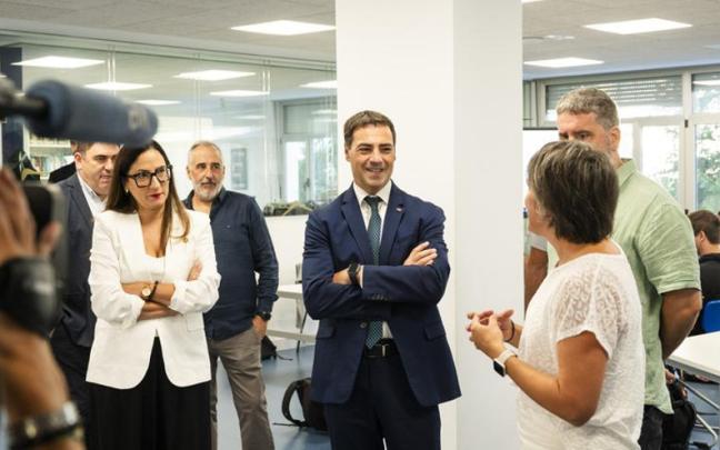Pradales y Pedrosa, en el acto de esta mañana.