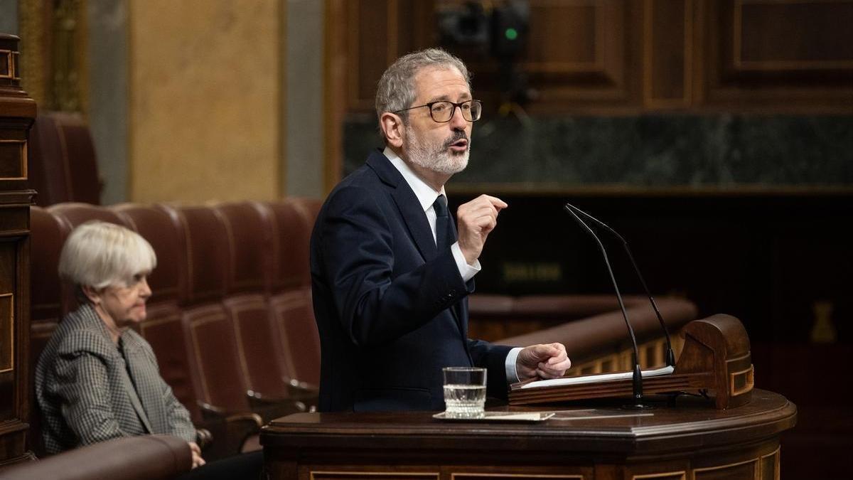 El co-coordinador de Movimiento Sumar, Carlos Martín, durante una sesión plenaria del Congreso en una imagen de archivo.
