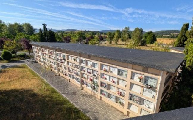 Gasteizko Udalak El Salvador hilerrian 704 nitxo konpontzeko lanak esleitu ditu, 259.000 euroan.