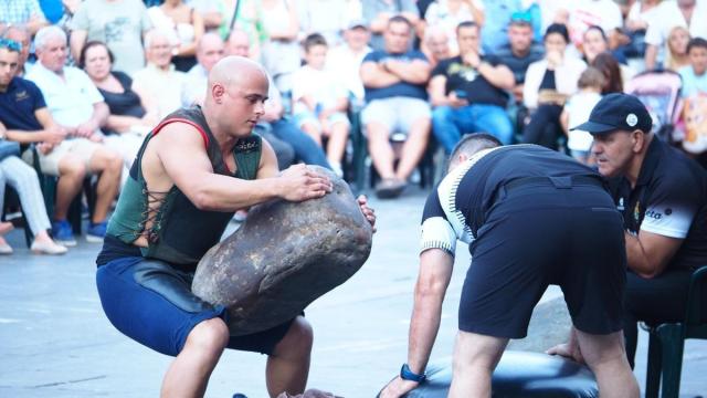 Mikel Lopetegi "Urra" harrijasotzaileak parte hartuko du Aizarnazabalen igandean egingo den herri kirol jaialdian.