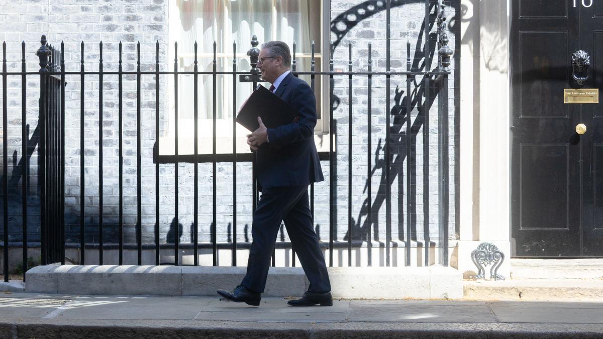 Los primeros resultados de las elecciones locales en Reino Unido muestran un retroceso del laborismo solo dos años después de la victoria de Starmer, el primer ministro.
