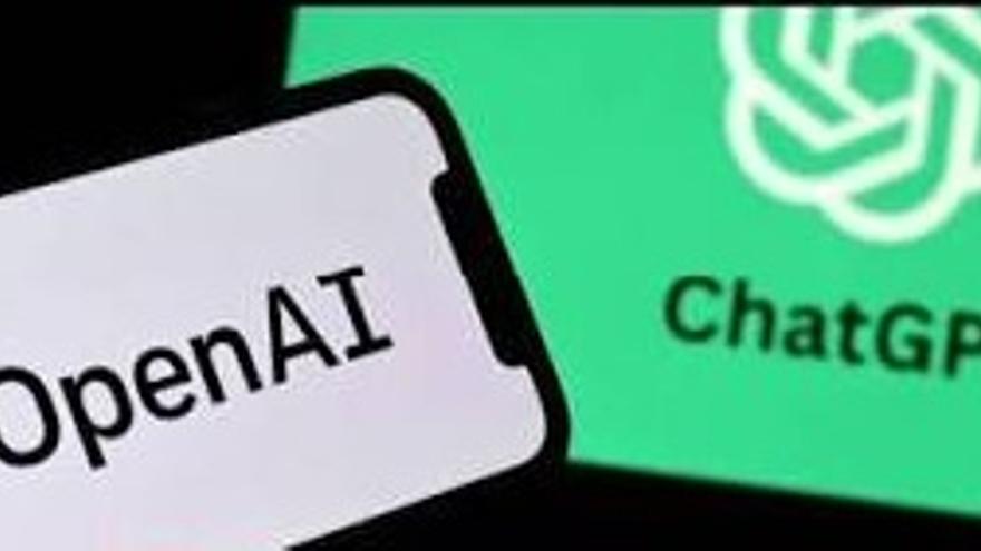 Logos de Open AI y ChatGPT en una pantalla