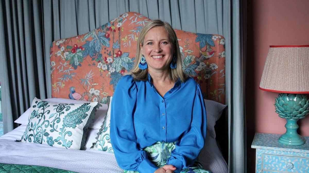 La interiorista británica Sophie Robinson presenta 'La reina del color'.