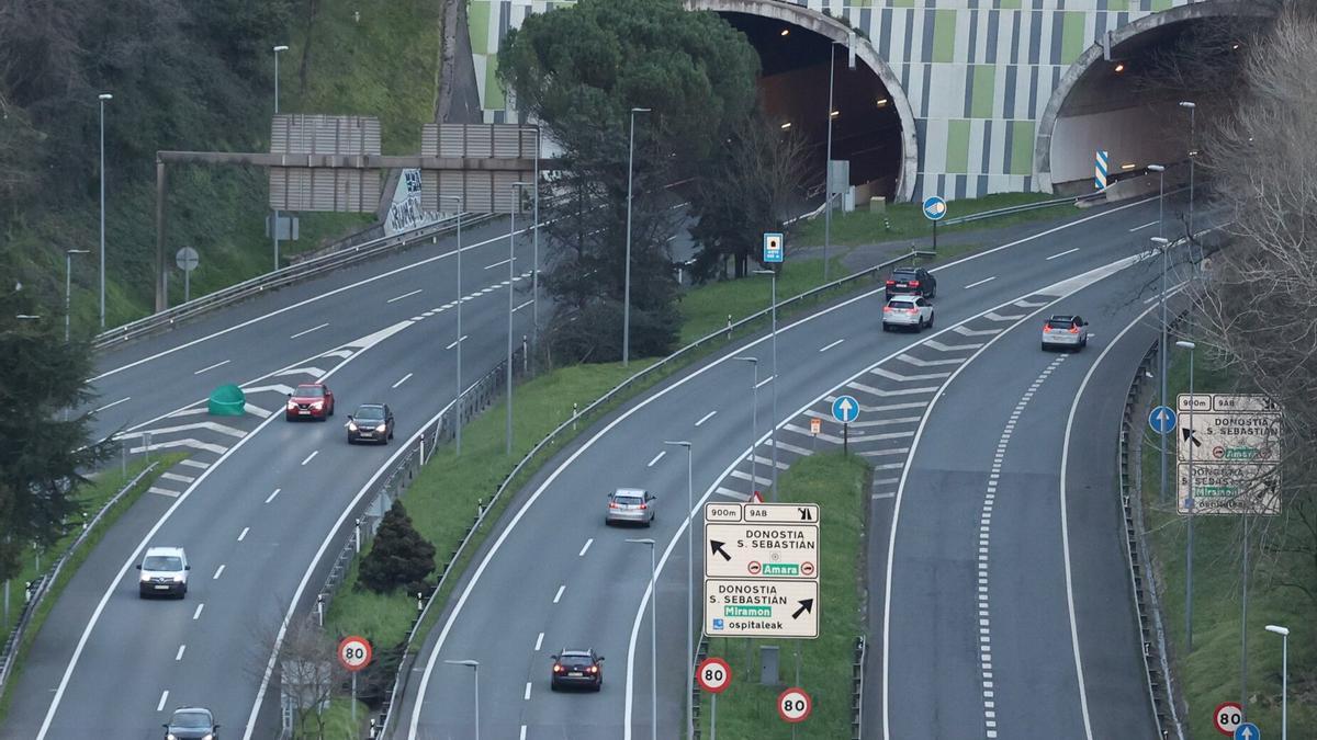 Tramo de la Variante de Donostia en el túnel de Aiete