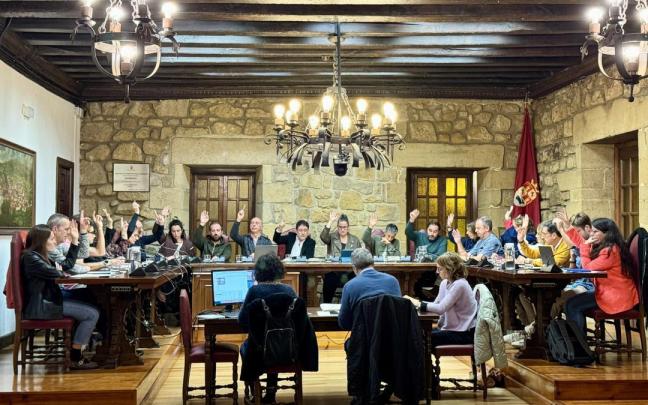 Momento de la votación que fue aprobada por unanimidad.