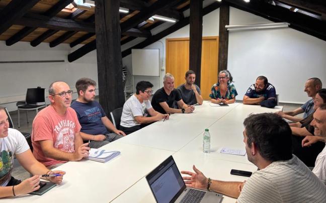 Representantes de los agentes integrados en la Mesa de Iniciación Deportiva.