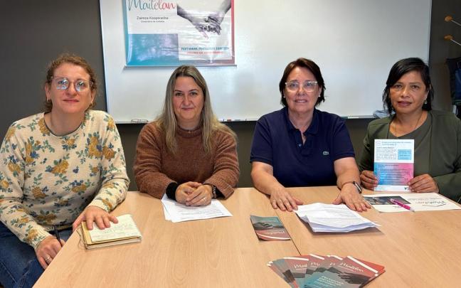 Representantes del Ayuntamiento y de Maitelan