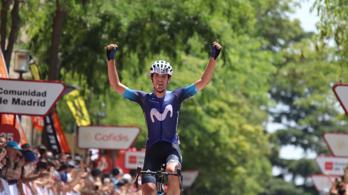 Oier Lazkano celebra la victoria en el estatal de 2023.