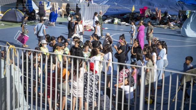 Varias jóvenes en un polideportivo de El Príncipe.