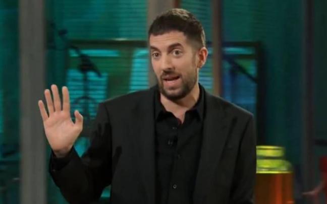 Lo que parecía una emisión habitual se convirtió en una noche de improvisación, con giros insospechados, una sustitución de última hora y una excusa que pasará a la historia del programa / X @LaRevuelta_TVE Lo que parecía una emisión habitual se convirtió en una noche de improvisación, con giros insospechados, una sustitución de última hora y una excusa que pasará a la historia del programa