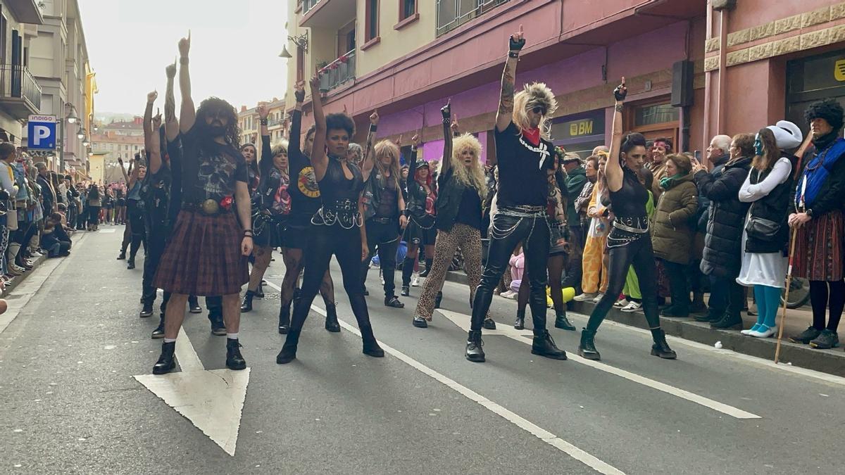 Comparsa en los Carnavales de Zarautz de este año.