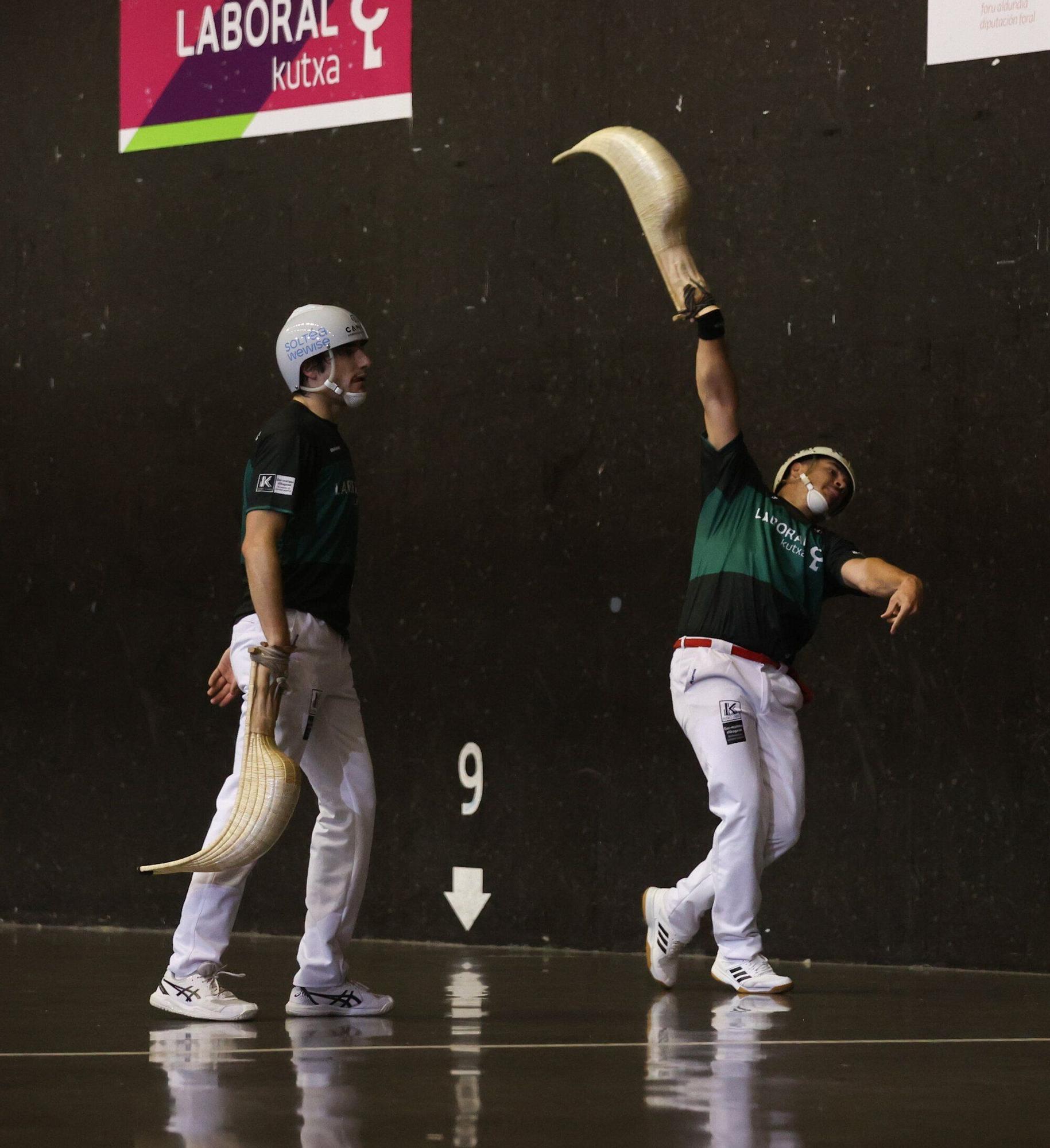 Urrutia-Basque vencen a Johan-Lekerika en el Winter Series de cesta en Gernika. Urrutia-Basque vencen a Johan-Lekerika en el Winter Series de cesta en Gernika.