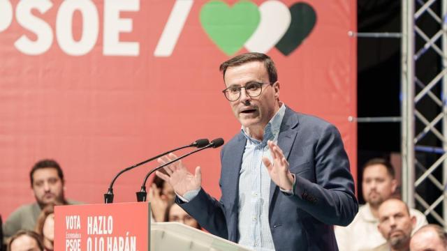 Miguel Ángel Gallardo en el cierre de campaña del PSOE de Extremadura.