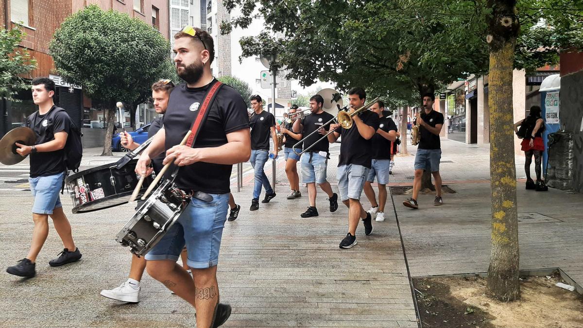 Amurrio sigue la fiesta por todo lo alto
