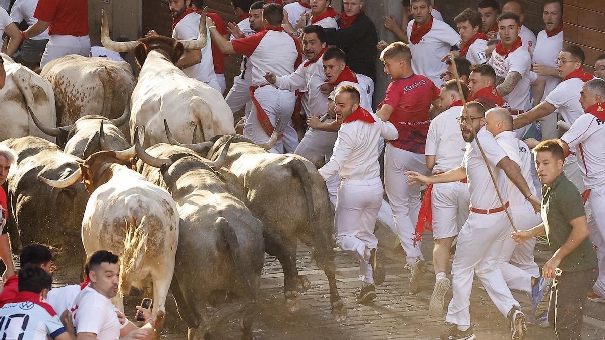 En Imágenes: quinto encierro de los Sanfermines 2026