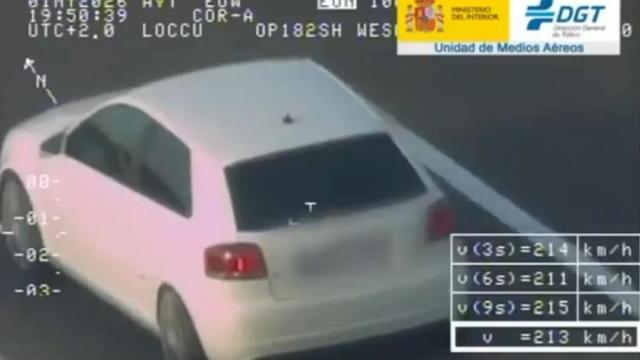 El coche, captado por el helicóptero Pegasus.