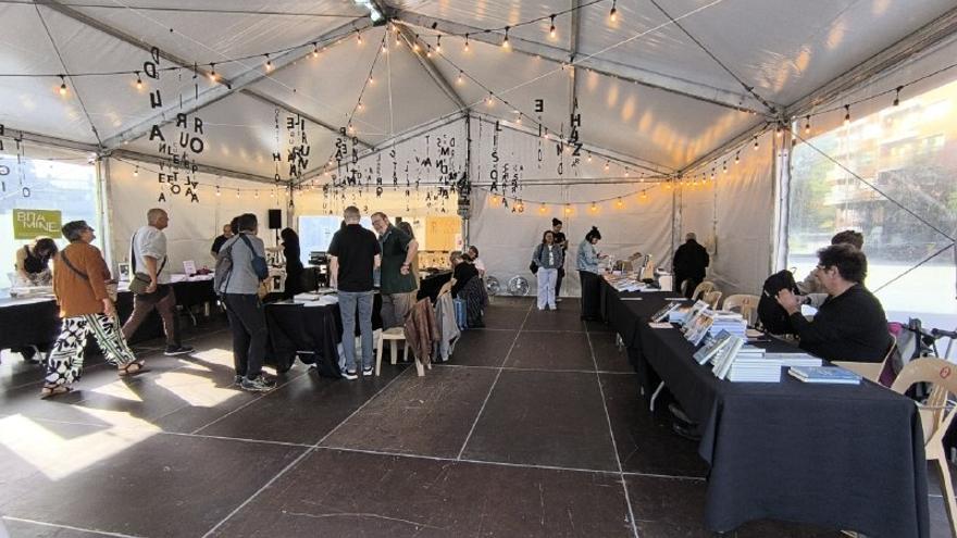 Carpa de la Feria del Libro