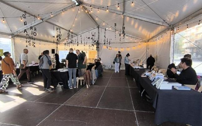 Carpa de la Feria del Libro