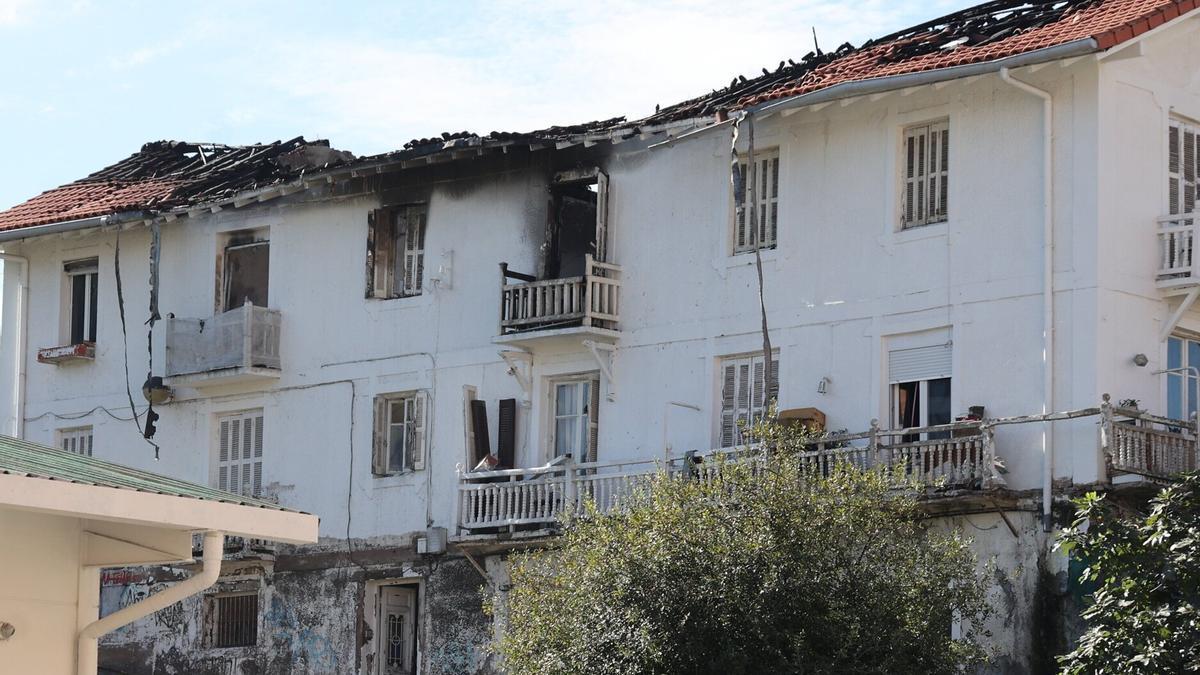 Incendio en un edificio de viviendas ubicado en el camino San Marcos. Iker Azurmendi