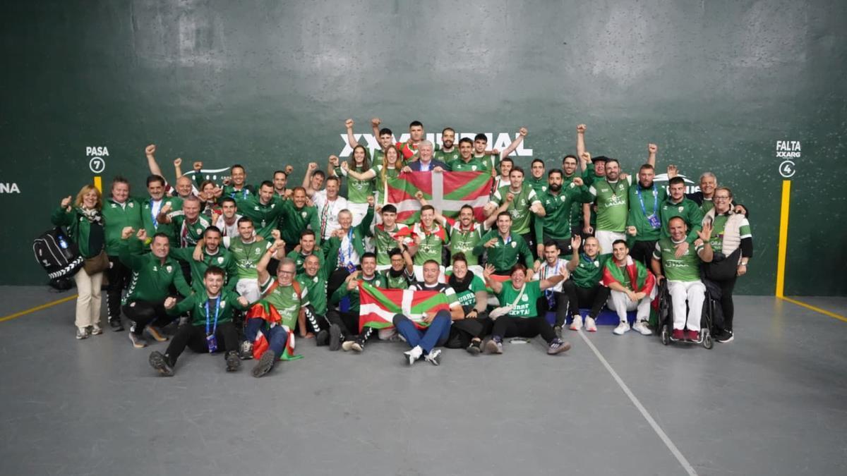 En imágenes: los pelotaris de Euskal Selekzioa, durante el Campeonato del Mundo de Pelota Vasca de Argentina.