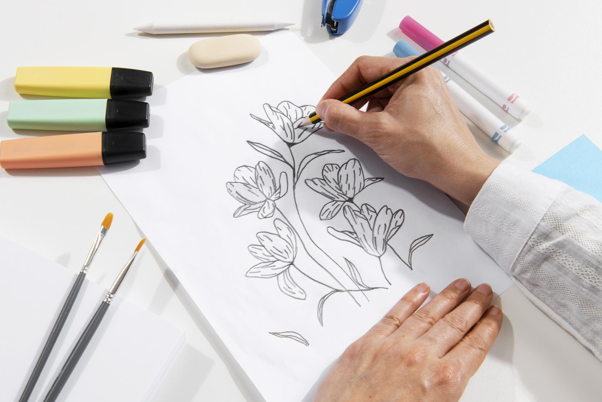 Un taller de dibujo de flores, en una imagen de archivo.