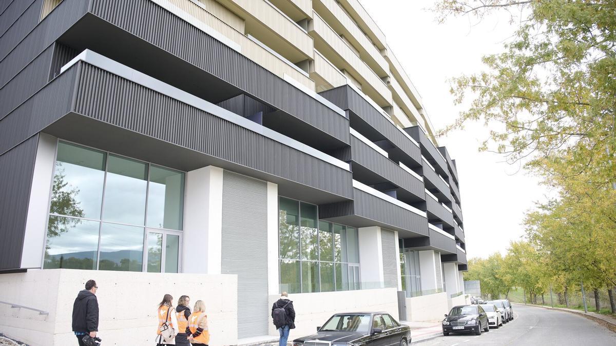 Fachada de un edificio de viviendas VPO de alquiler