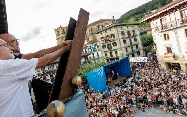 Xanistebanetako txupinazoa