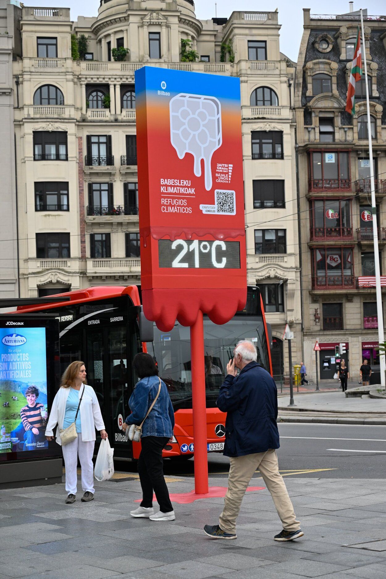 Señal de refugio climático.