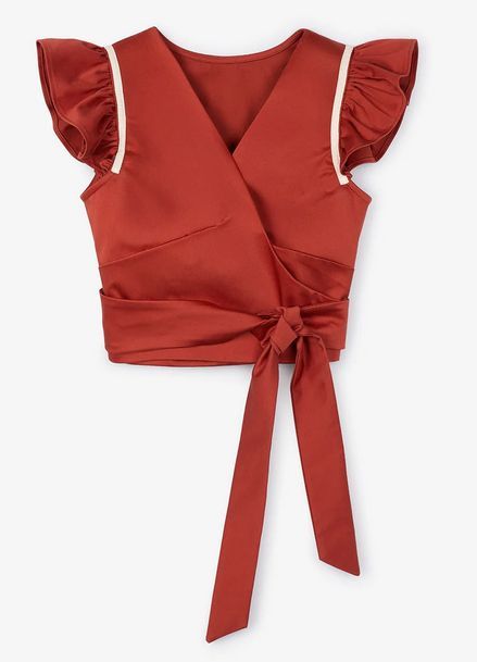 Top cruzado con una lazada.