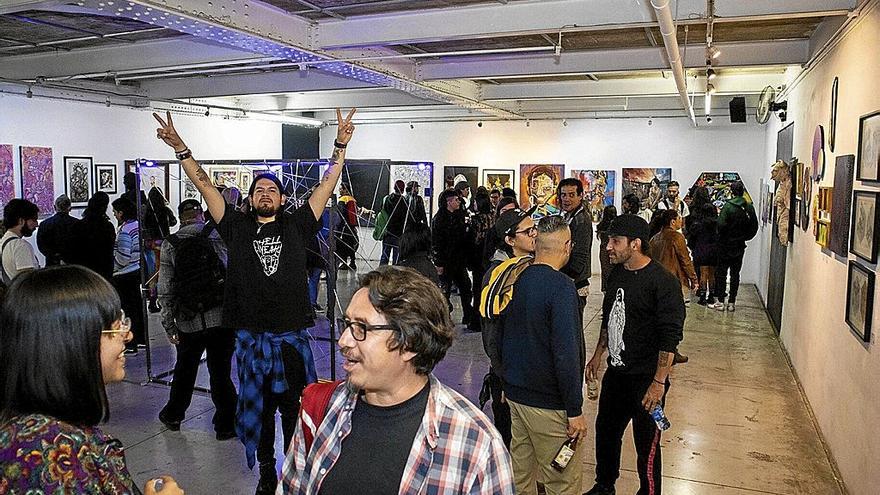 Un momento de la inauguración de la muestra en el Laboratorio de Arte Variedades (LARVA). | FOTO: HAUS ARTS MX | ADAIR MANGIN GORDILLO