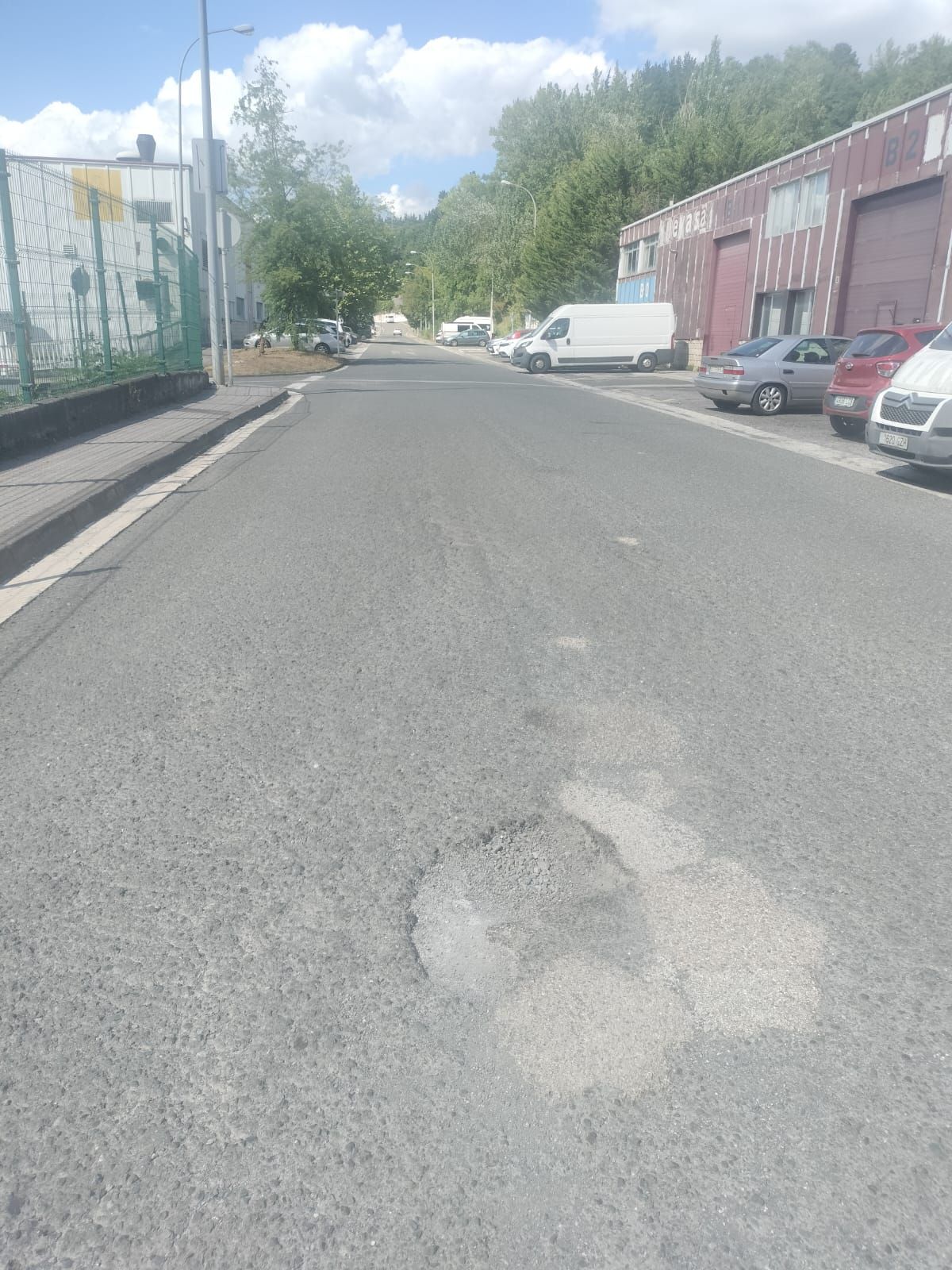 El plan de asfaltado y reparación del firme incluye la zona del polígono Basabe desde el caserío del mismo nombre hasta pasadas las oficinas de Copreci.