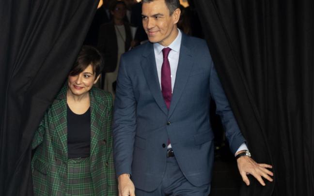 Pedro Sánchez e Isabel Rodríguez, en la Casa de la Arquitectura.