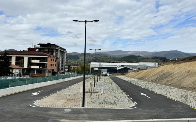 Se reservarán las 103 plazas del aparcamiento de Larrasoloeta para el vecindario durante las obras de Antso Estegiz