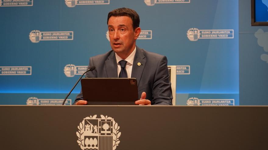 Euskal ekonomiaren sendotasuna nabarmendu du Mikel Torresek, hazkunde irmoa eta segurua izan baititu, baita aurreikuspen ekonomikoak hobetu ere.