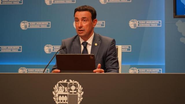 Euskal ekonomiaren sendotasuna nabarmendu du Mikel Torresek, hazkunde irmoa eta segurua izan baititu, baita aurreikuspen ekonomikoak hobetu ere.