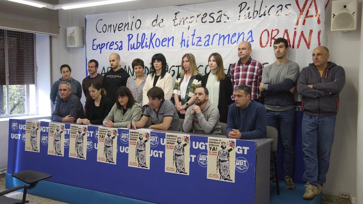 Los sindicatos LAB, Lankide, UGT, CCOO, ELA y CGT, en la rueda de prensa.