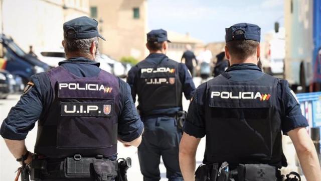 Agentes de la Policía / EP Agentes de la Policía