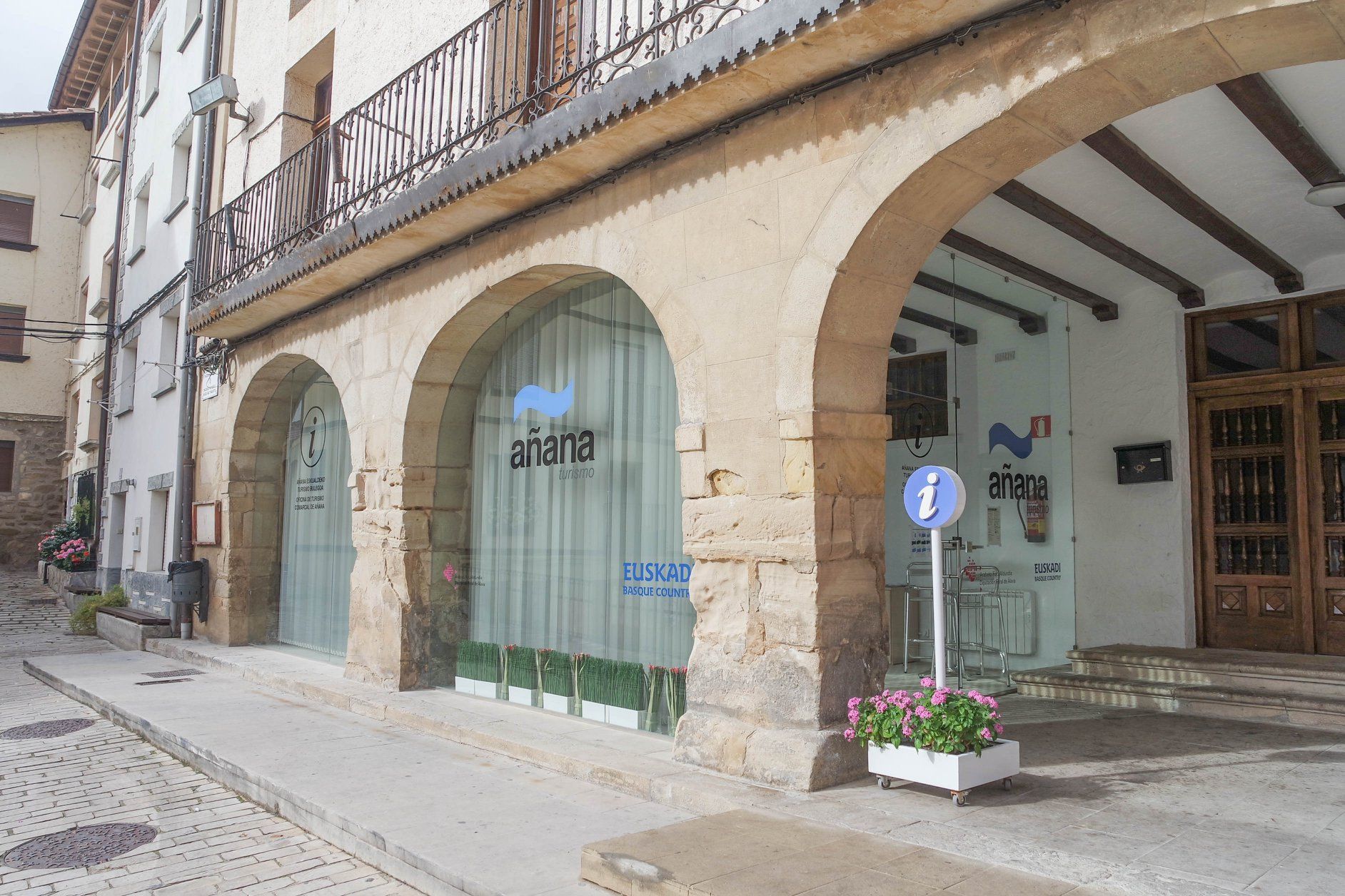 Oficina de turismo comarcal de Añana, en Valdegovía