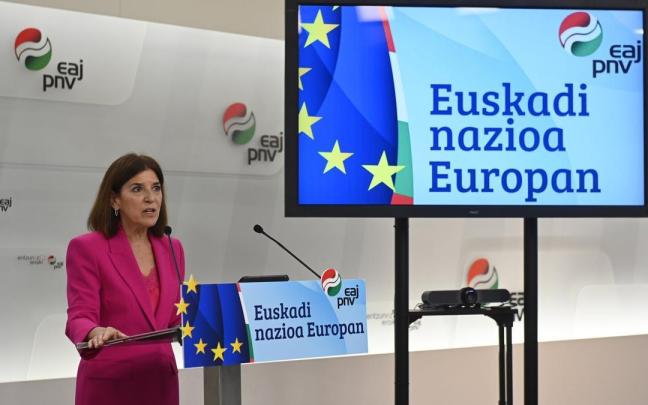 La europarlamentaria del PNV, Izaskun Bilbao, en una anterior rueda de prensa