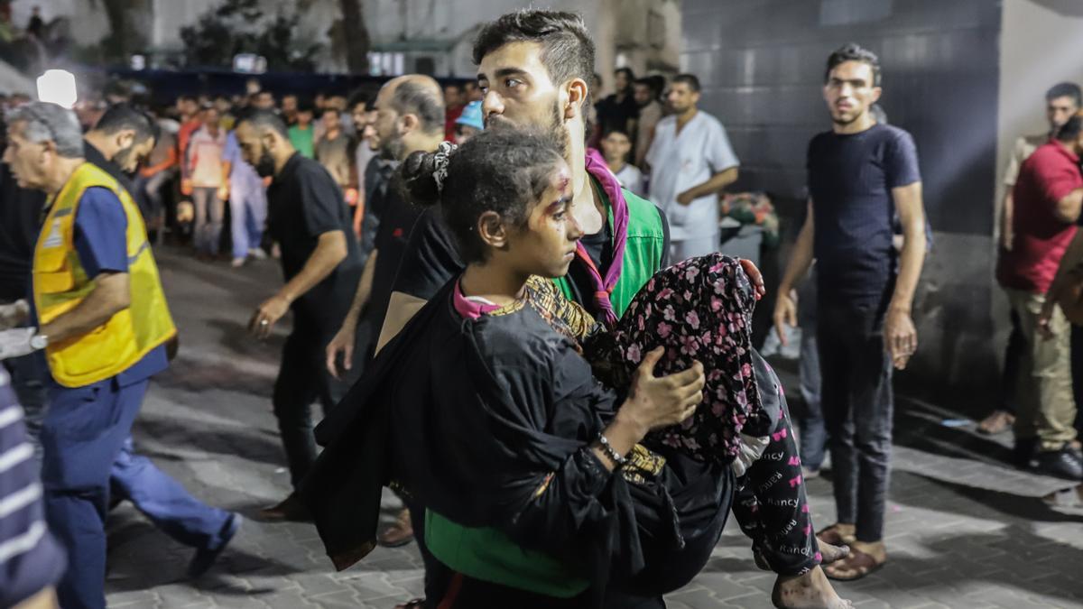 El bombardeo sobre un hospital de Gaza ha dejado más de medio millar de muertos.